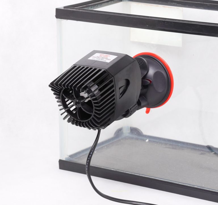 wave maker aquarium